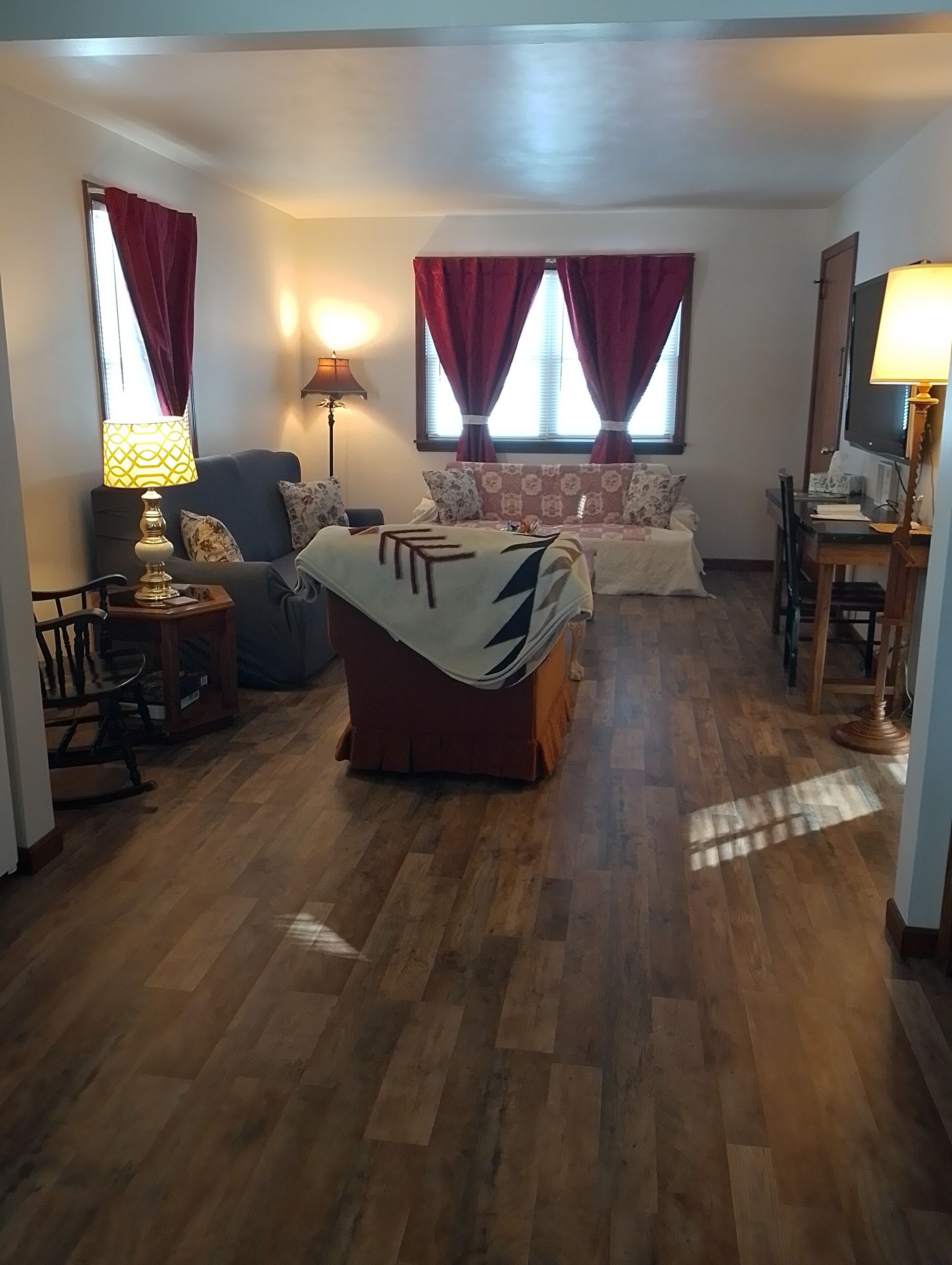 1 chambre, bureau, fer et planche à repasser, Wi-Fi gratuit