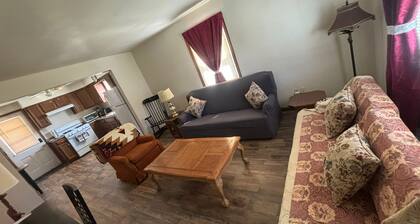 "Simple Stay" Conveniently located to everything!