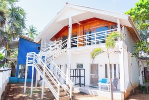 Sistema de insonorización y ropa de cama 