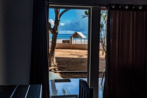 Kamar Keluarga, Beberapa Tempat Tidur, AC, pemandangan laut | Pemandangan pantai/laut
