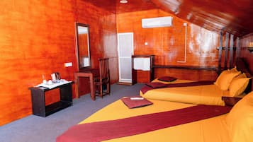 Family Quadruple Room, 2 Queen Beds, Air conditioning, Sea View | Bed sheets