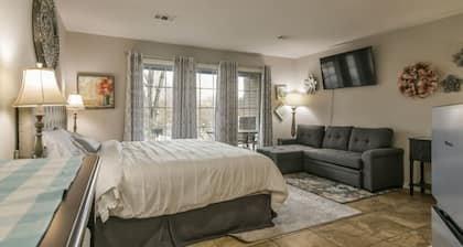 Serene Escape in the Heart of Fall Creek