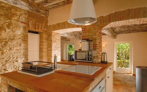 Private kitchen - Charming gîte, 45 minutes from Toulouse and Carcassonne (Montferrand)