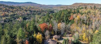 The Round House | 4 Miles from Mt Snow w/ Hot Tub!