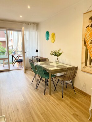 Dining - Seaside Apartment in Sitges: Steps from Beaches and Local Charm (Sitges)