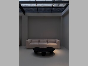 Télévision de 32 pouces avec chaînes numériques