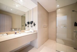 Bathroom - Zapbed House - YWE B8 312 (Abu Dhabi)