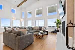 TV, fireplace, stereo, offices