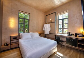 Premium bedding, minibar, laptop workspace, soundproofing - Nearchou Boutique Hotel (Chania)