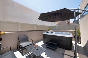 Panoramic Suite with Hot Tub | Private spa tub - Nearchou Boutique Hotel (Chania)