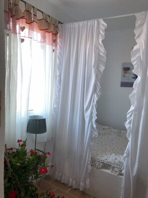 4 dormitorios, tabla de planchar con plancha, wifi