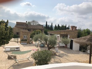 Terrace/patio - Fantastic luxury vacation home a few kilometers from the beach for families / friends (Ulldecona)