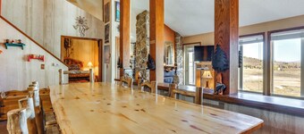 Walk to Ski Lift & Hiking: Granby Ranch Condo!