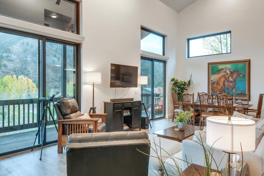 Mountain-view Home Near Hiking in Alpine! - Alpine, WY