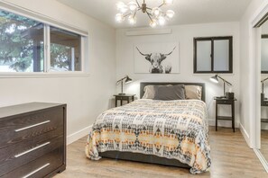 Interior - Mountain-view Home Near Hiking in Alpine! (Alpine)