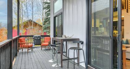 Mountain-view Home Near Hiking in Alpine!