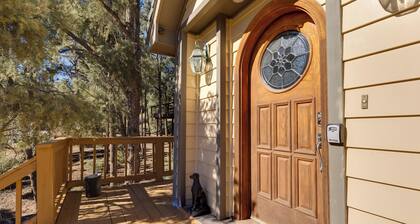 Game Room & Deck: Modern Frazier Park Home!