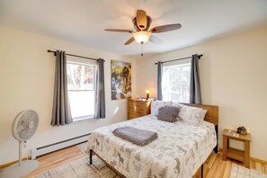 House (2 Bedrooms) | Interior