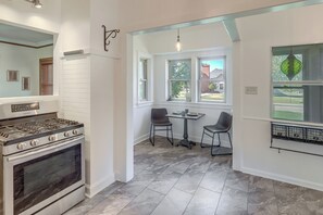 Nhà (2 Bedrooms) | Nội thất