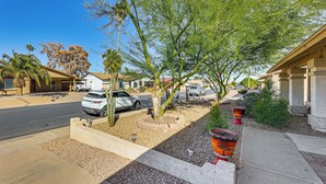 Interior - Central & Convenient Location: Mesa Studio Getaway (Mesa)
