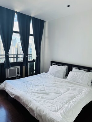 2 bedrooms, blackout curtains, soundproofing, free WiFi