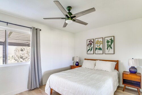 Water-view Home w/ Hot Tub in Lake Elsinore!