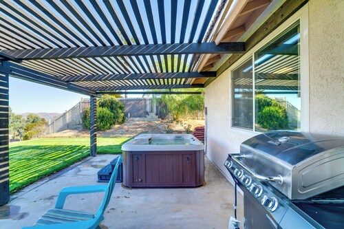 Water-view Home w/ Hot Tub in Lake Elsinore!