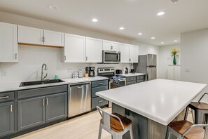 Interior - Near Hikes & Waterfalls: Smokey Mtn-view Haven! (Franklin)