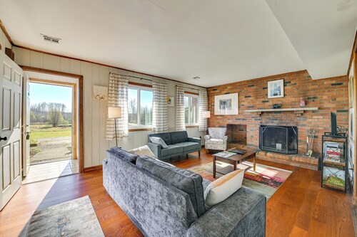 Quiet Catskill Getaway w/ Fire Pit - Near Hiking!