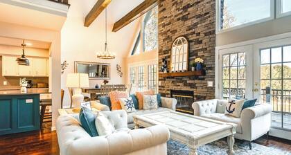 Dock & Hot Tub at High Rock Lake Retreat