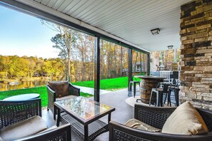 House (5 Bedrooms) | Front of property