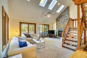 House (3 Bedrooms) | Interior - Walk to Beach: Arrowhead Lake Home (Pocono Lake)