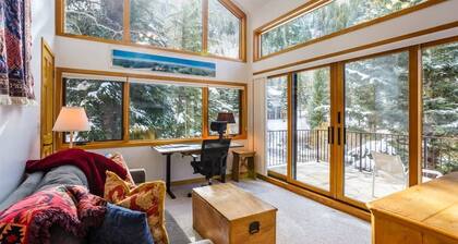 Sunny House on Gore Creek w Hot Tub