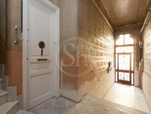 Interior - Apartment for 8 in Gracia (Barcelona)