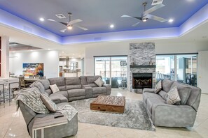 House (3 Bedrooms) | Interior - Outdoor Oasis: Family-friendly Cape Coral Home (Cape Coral)