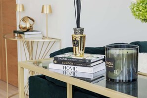 Unclassified image, 3 of 48, button