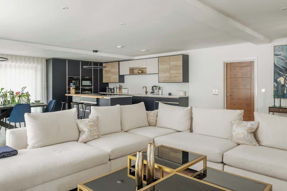TV, offices