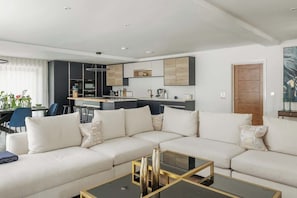 TV, offices - Blooms House - Cookswood (Somerset)