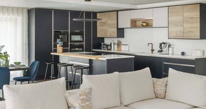 Blooms House - Cookswood