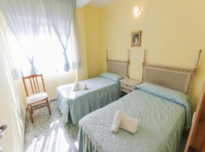 Apartment | 4 bedrooms, bed sheets - Pandora 3 - Apartment (Miramar)