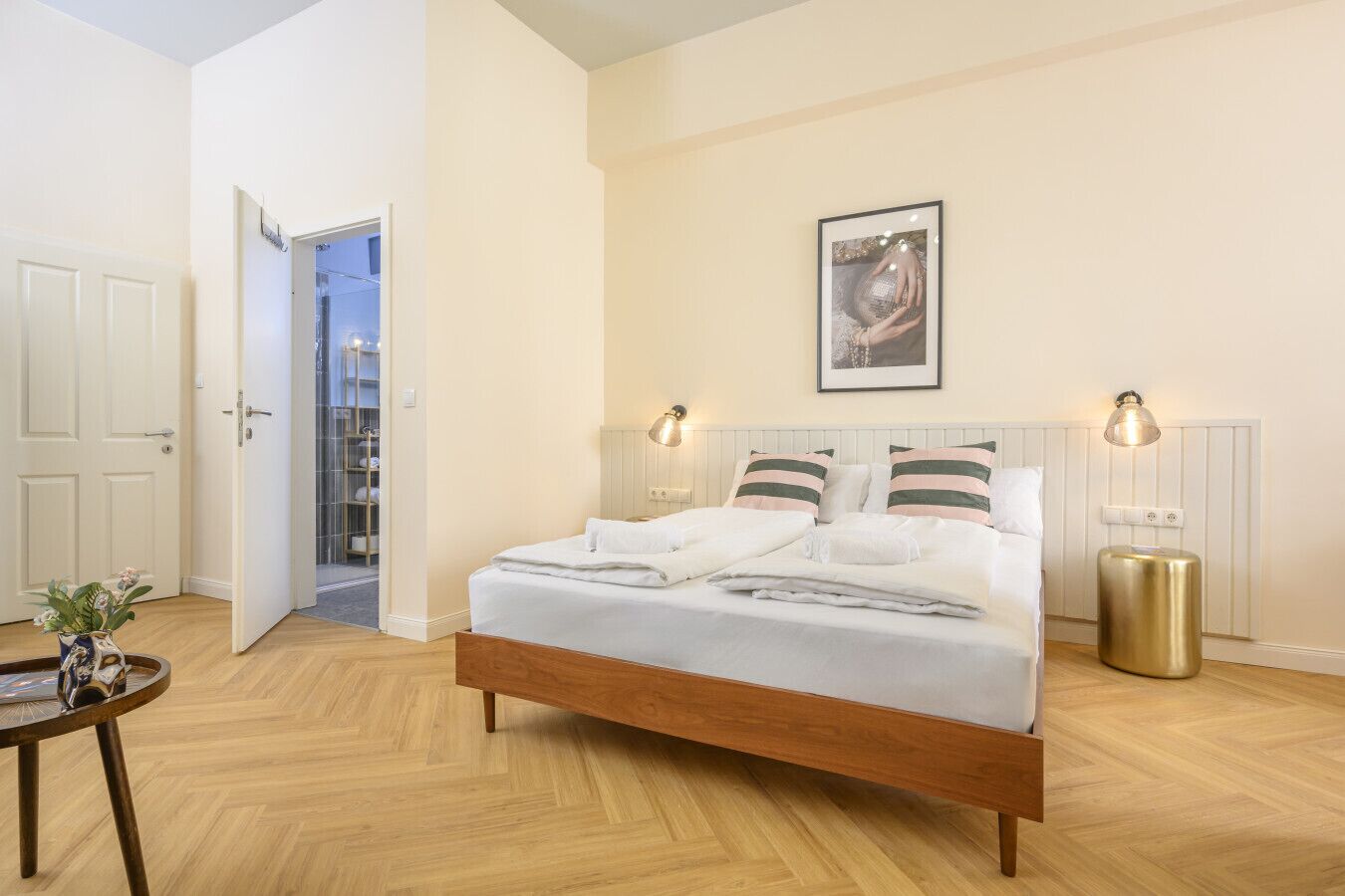 1 bedroom, desk, free WiFi, bed sheets