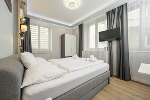 1 habitación, escritorio, wifi gratis y ropa de cama