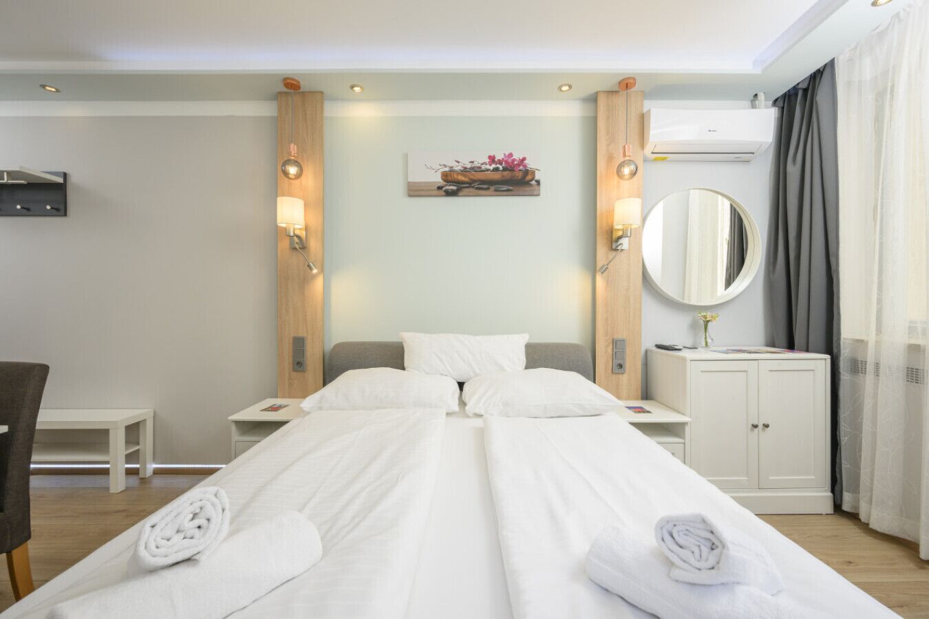 1 slaapkamer, een bureau, gratis wifi, beddengoed