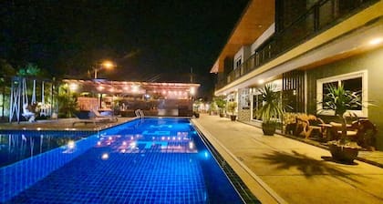 365 Place Maikhao
