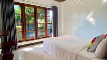 Deluxe Apartment, Non Smoking, Balcony | 1 bedroom, desk, laptop workspace, free WiFi