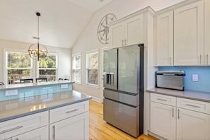 Fridge, microwave, oven, stovetop - Oceanside Duck Retreat w Pool, Spa, Mins to Beach! (Duck)