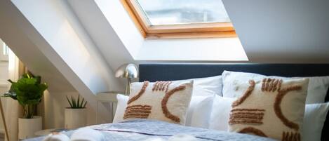 1 bedroom, desk, iron/ironing board, travel cot