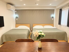 Classic Triple Room, Non Smoking | Free WiFi, bed sheets