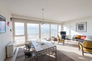 Apartment - Seaview Apartment on the Beach - Free Parking (Ostend)
