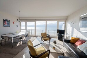 Apartment - Seaview Apartment on the Beach - Free Parking (Ostend)